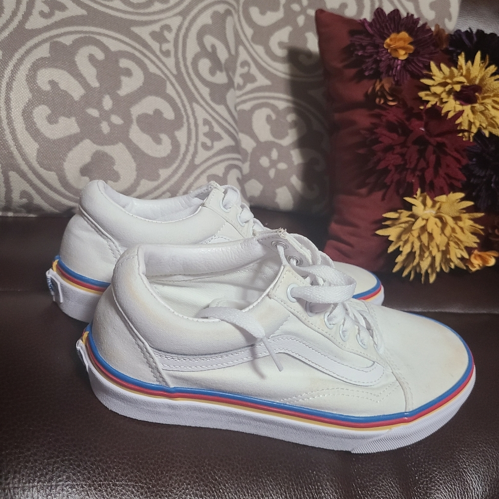Vans - Picture 2 of 6